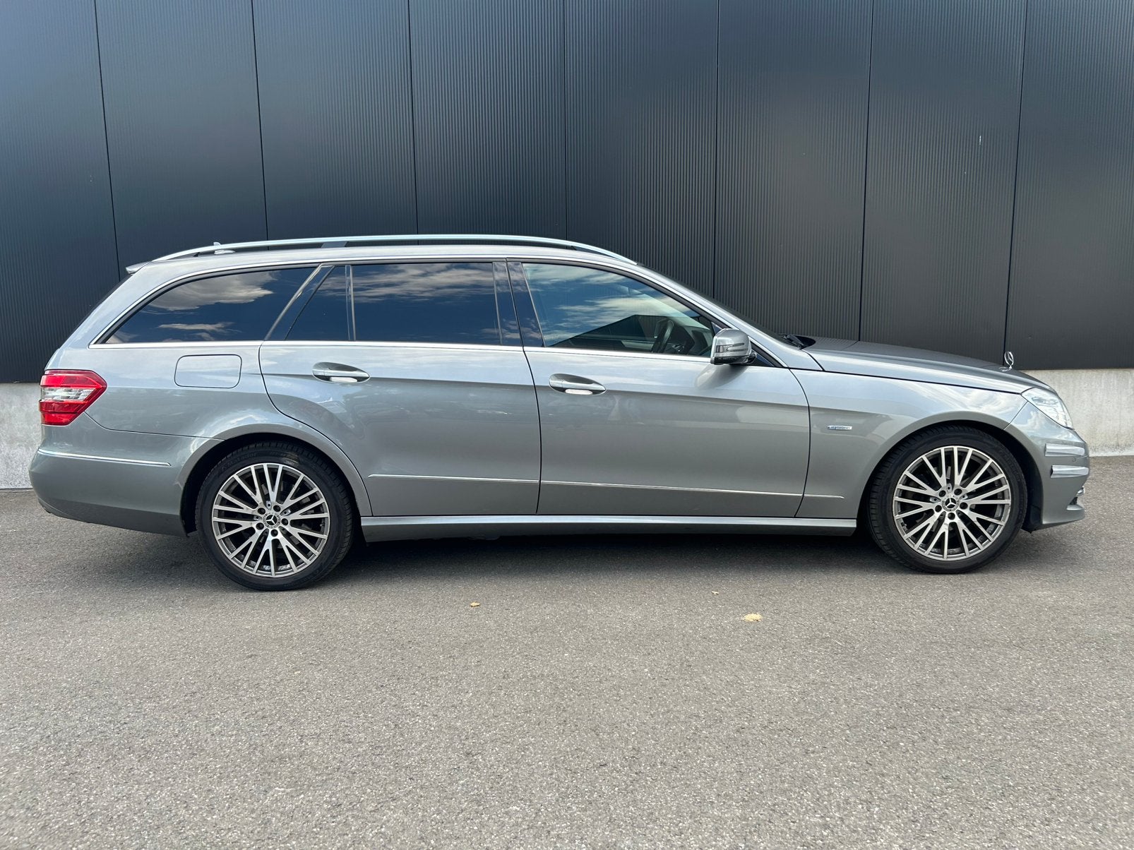 Mercedes E200CDI / Avantgarde / Automaat /, Auto's, Automaat, Euro 5, Zwart, Leder en Stof