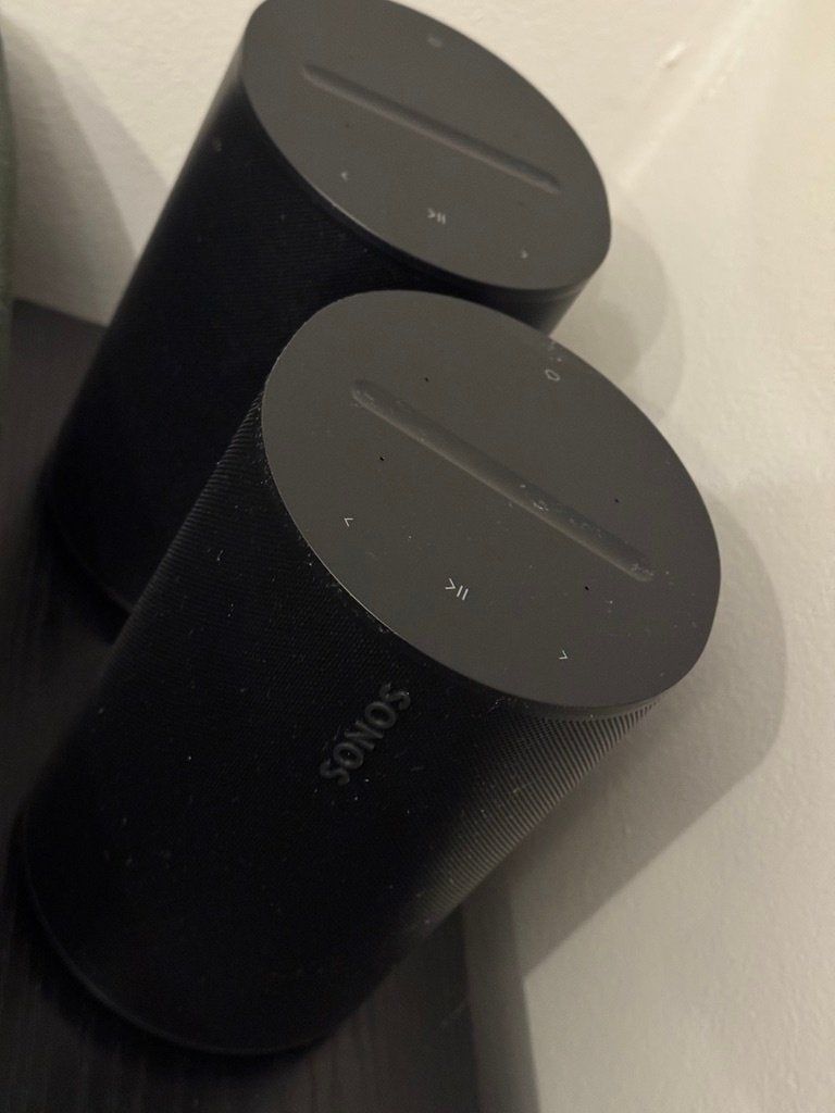 2 x Sonos Era 100 Noir - Garanties (Achat Déc. 2025), Autres marques, Moins de 60 watts, Kit d'enceintes, Comme neuf