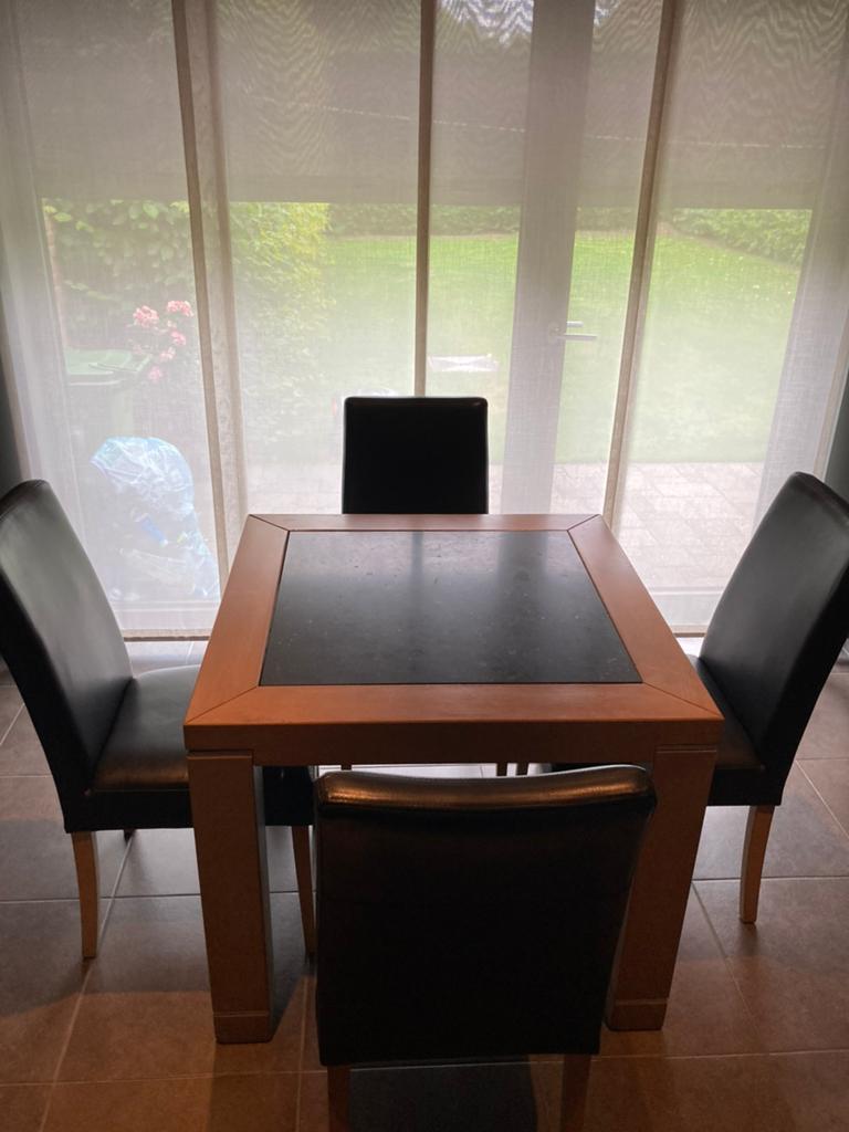 Keukentafel met stoelen, Ophalen, Zo goed als nieuw