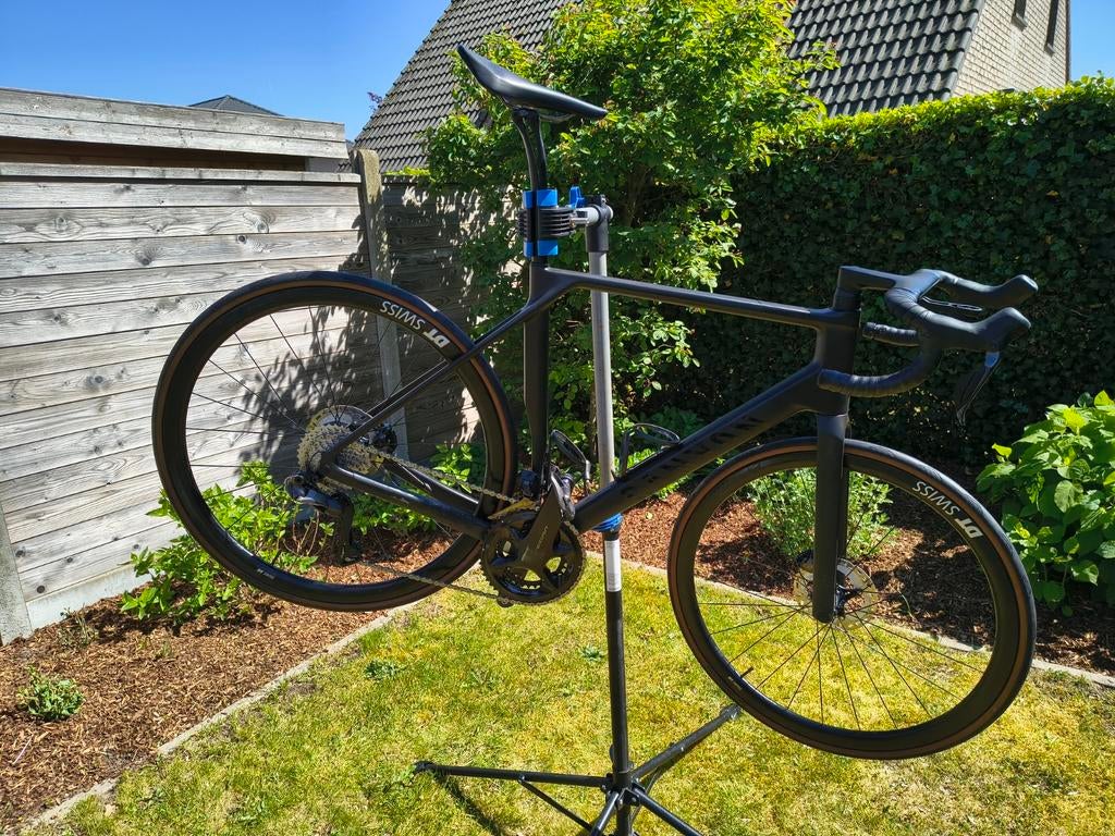 Canyon endurance cf slx 8 di2, stealth black. Maat L., Ophalen
