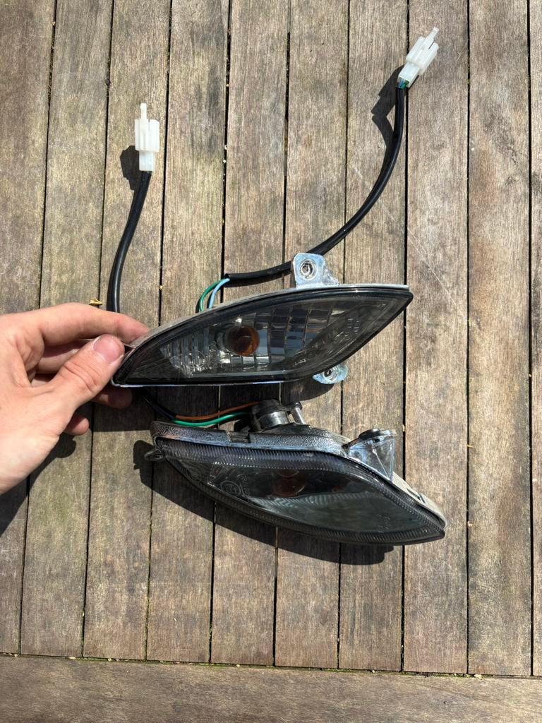 Licht smoked voorlichten gts / agm / btc, Fietsen en Brommers, Ophalen, Zo goed als nieuw