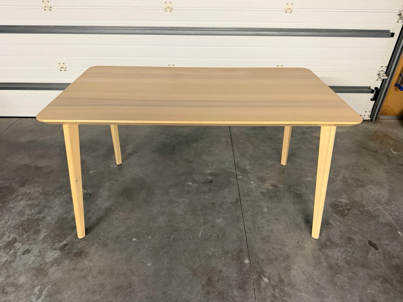 Table à manger en placage de frêne, Maison & Meubles, Enlèvement, Comme neuf