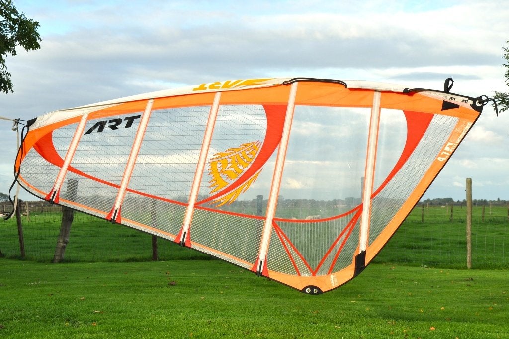 4.7 m2 Voile ART Rage Wave, Sports nautiques & Bateaux, 3.5 à 5 m², Avec sac de transport, Autres marques, Enlèvement