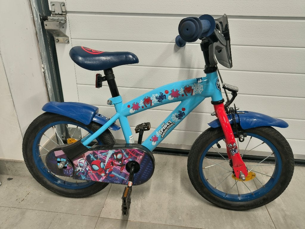 Kinderfiets Spiderman 14 inch, Fietsen en Brommers, Ophalen, Terugtraprem, Zijwieltjes, Gebruikt