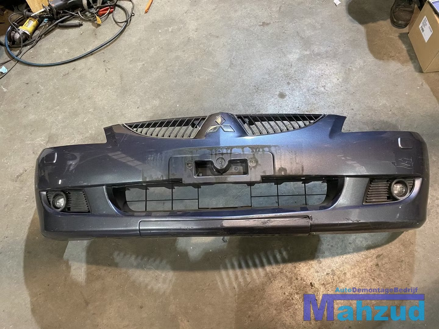 MITSUBISHI LANCER 7 GRIJS VOORBUMPER COMPLEET A39, Info@mitsubishi-motors.com, Pare-chocs, Mitsubishi Motors Corporation, Utilisé