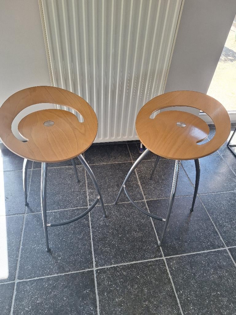 Design barkruk Sigurdur Thorsteinsson, Avec repose-pieds, 2 tabourets, Enlèvement, Utilisé