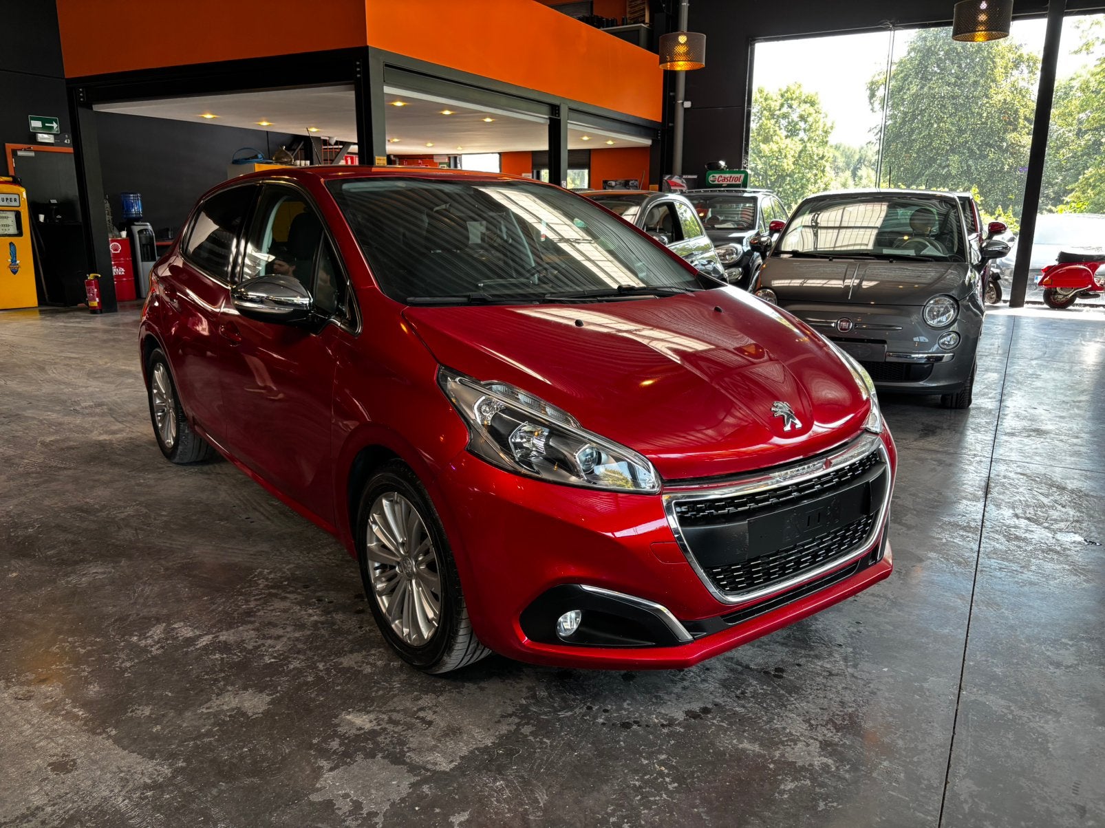 PEUGEOT 208 / AUTOMATIQUE / 12 MOIS DE GARANTIE, Rouge, Achat, Entreprise, Entretenue par le concessionnaire
