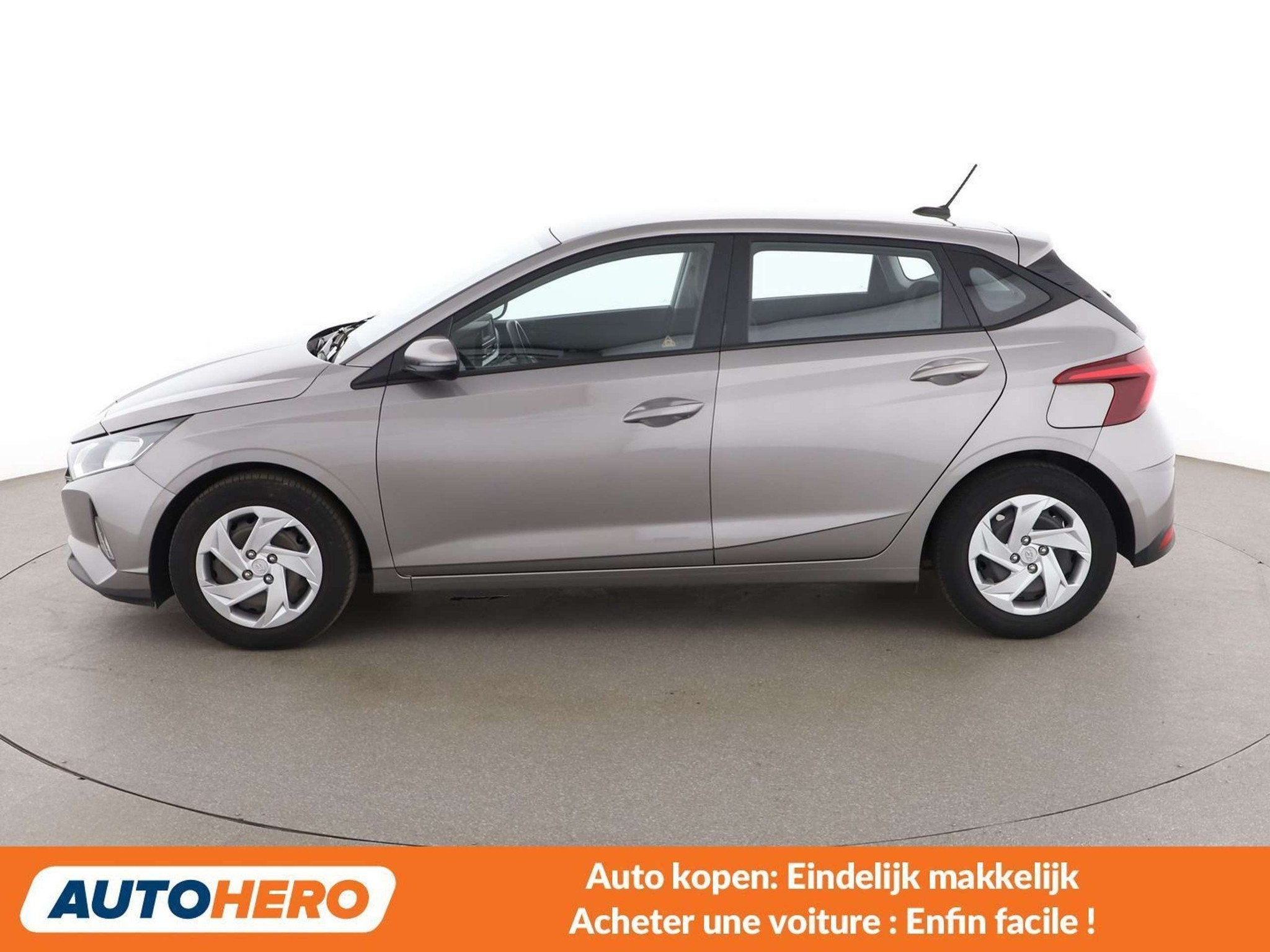 Hyundai i20 1.2 Pure (bj 2022), Gebruikt, 62 kW, 5 deurs, 1198 kg