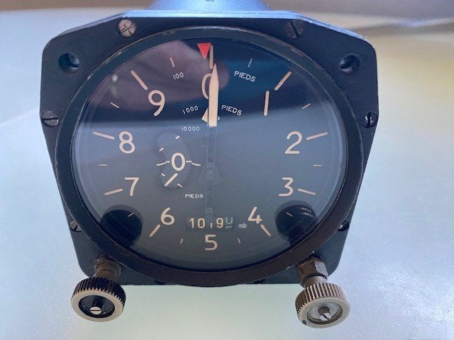 Vliegtuig hoogtemeter - altimeter Jaeger, Hobby en Vrije tijd, Modelbouw | Vliegtuigen en Helikopters, Ophalen, Vliegtuig