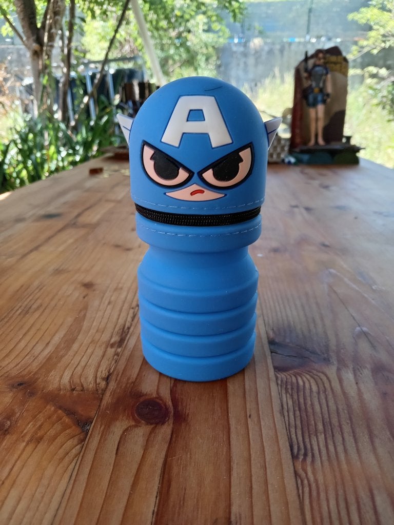 Trousse à crayons extensible silicone Captain America Marvel, Collections, Envoi, Neuf, Fantasy