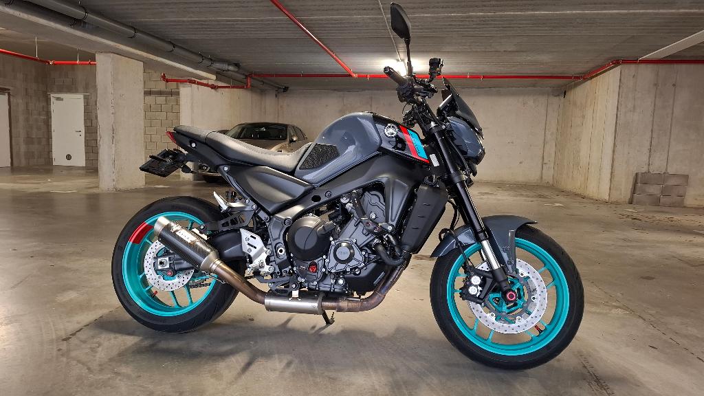 2022 Yamaha MT09, Motorrijbewijs A, Handvatverwarming, 3 cilinders, Particulier