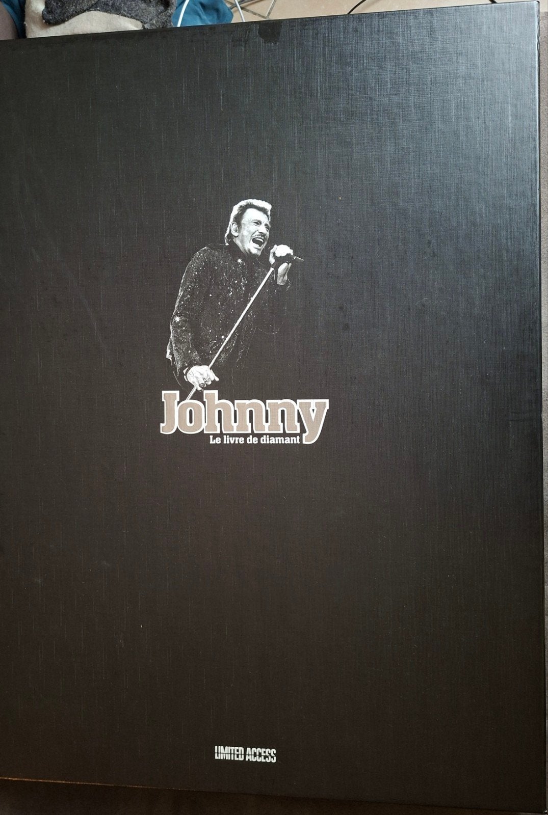 Johnny Hallyday Livre de Diamant Tour 66, Enlèvement ou Envoi, Comme neuf, Livre, Revue ou Article
