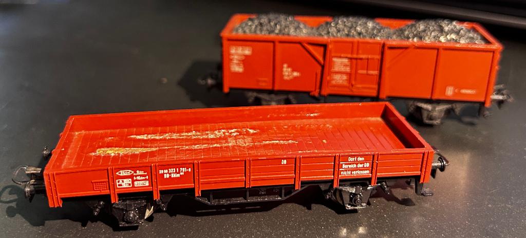 3320. Set van 2 verschillende H0 Märklin-auto's., Hobby en Vrije tijd, Modeltreinen | H0, Gebruikt, Wagon, Märklin, Ophalen of Verzenden