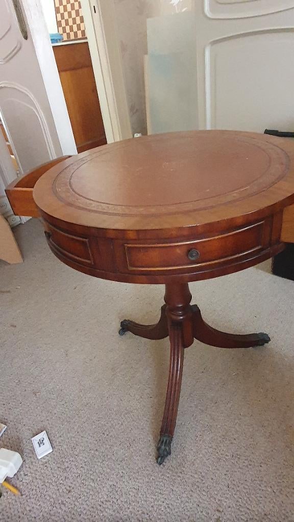 Antieke drum tafel, Ophalen