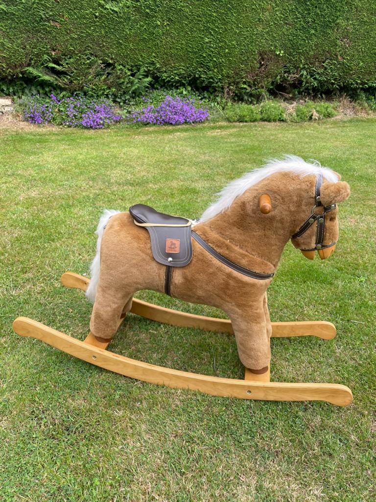 Rocking Horse, Enfants & Bébés, Jouets | Jouets a bascule, Enlèvement, Comme neuf