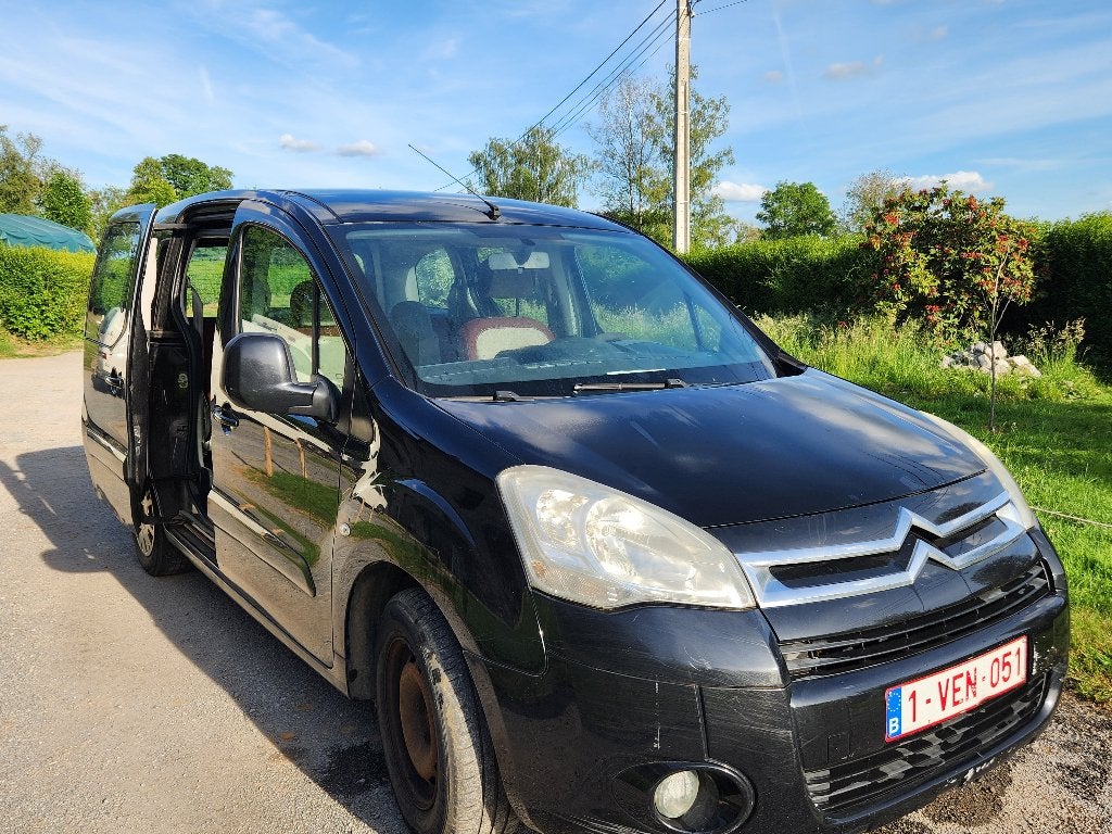 A vendre pour pièces, Autos, Euro 5, Achat, 139 g/km, 4 portes