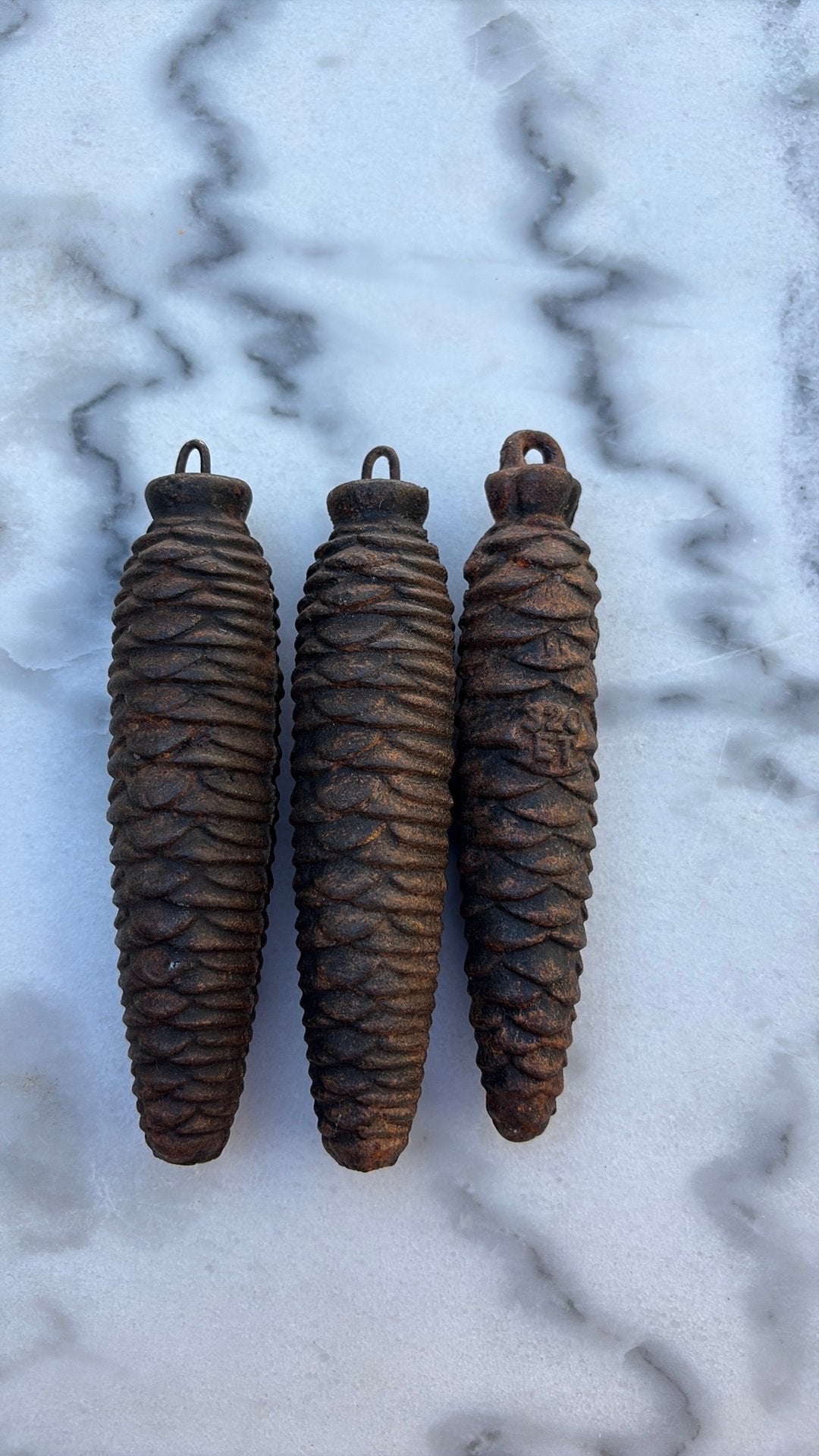 Dennenappels voor koekoek, Ophalen