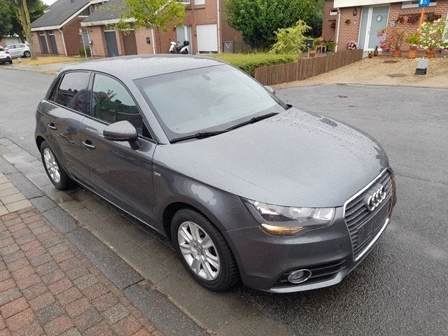 Audi A1 benzine S line 2013, Auto's, Audi, Euro 5, Stof, A1, 63 kW