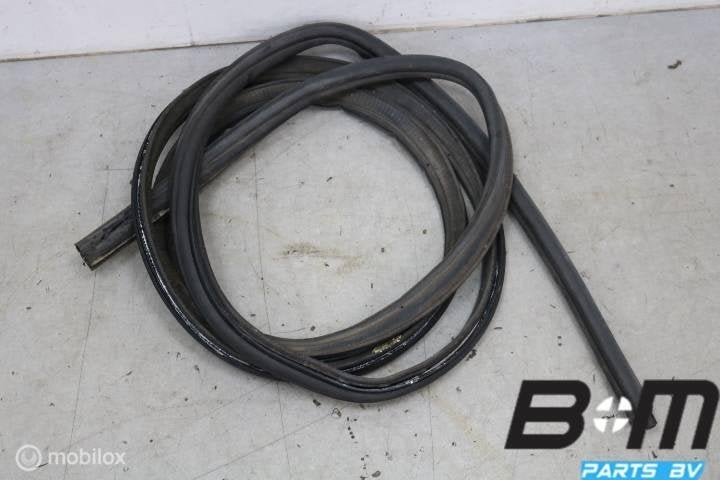 Achterkleprubber VW Transporter T5 Multivan 7H0829193BK, Auto-onderdelen, Gebruikt