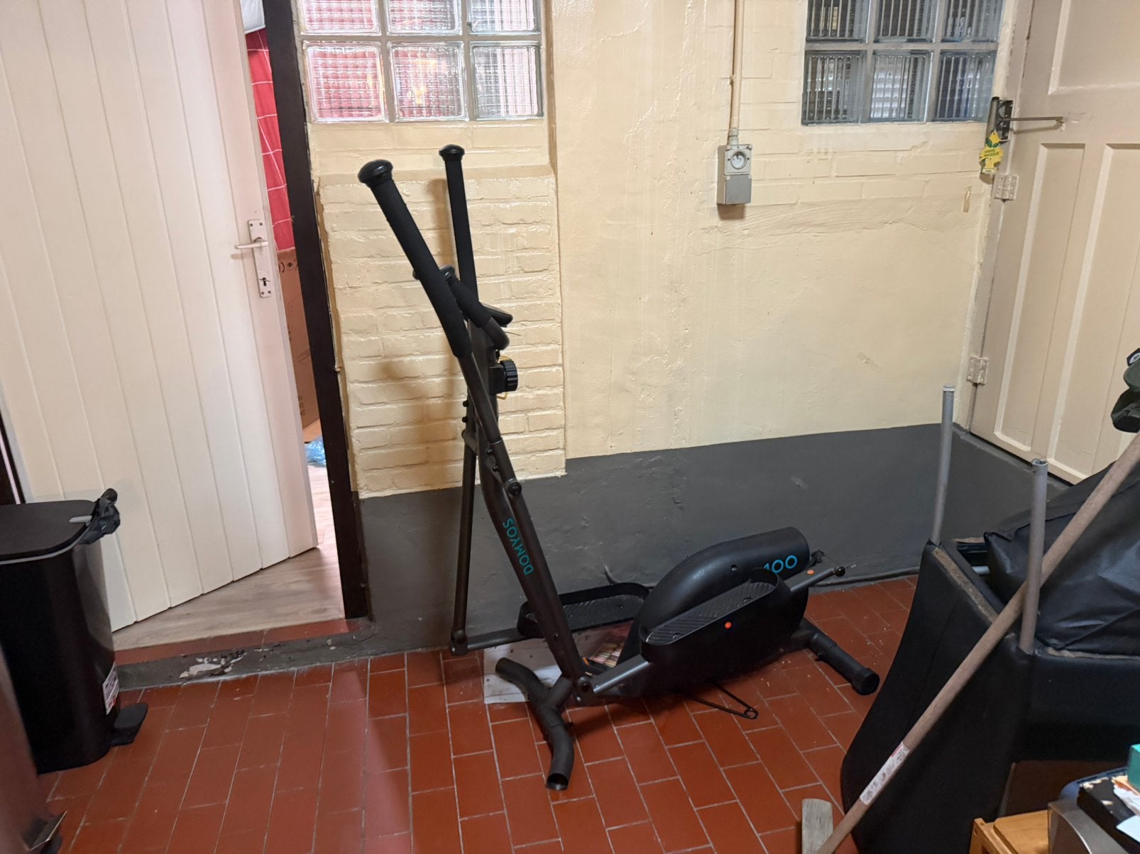 Te koop: Domyos crosstrainer, Enlèvement, Comme neuf, Vélo elliptique