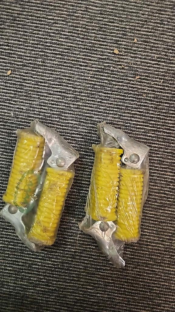 Passagiervoetsteunen honda camino, Fietsen en Brommers, Verzenden