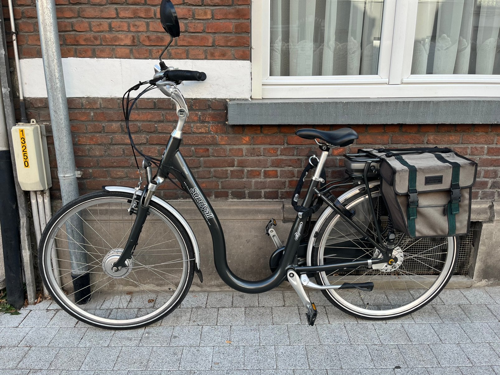 Elektrische fiets te koop – Sundvall, Fietsen en Brommers, Elektrische fietsen, Zo goed als nieuw, 47 tot 51 cm, 50 km per accu of meer