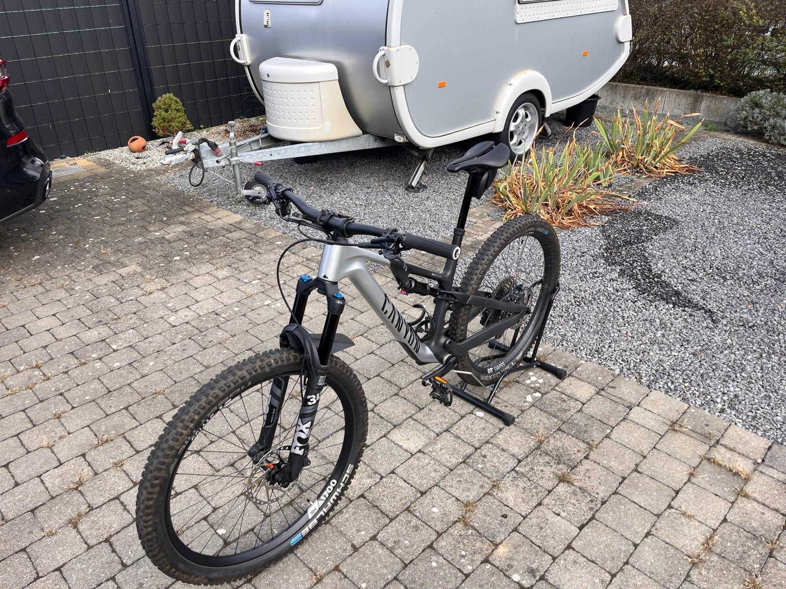 Canyon Neuron CF8 maat S in summit silver, Vélos & Vélomoteurs, VTT tout suspendu, Enlèvement, Comme neuf