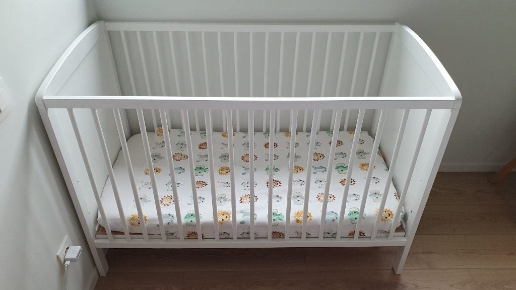 KINDERBEDJE MET MATRAS, Kinderen en Baby's, Ophalen, Zo goed als nieuw, Ledikant