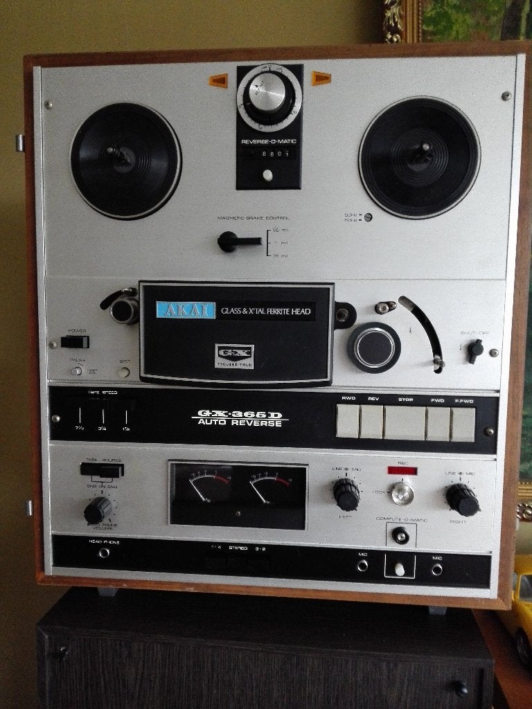 AKAI GX 365D/reverse,3motoren,3 koppen/voor reparatie, Audio, Tv en Foto, Bandrecorder, Ophalen, Bandrecorder, Met stofkap