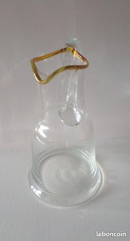 Jolie carafe, cruche en verre avec dorure sur le bord, Antiquités & Art, Enlèvement