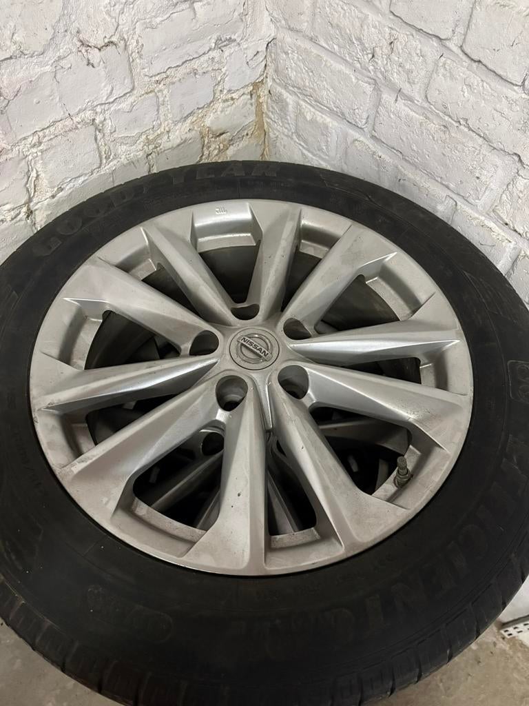 Originele nissan qashqai velgen + banden, Ophalen, Banden en Velgen, 17 inch, Personenwagen
