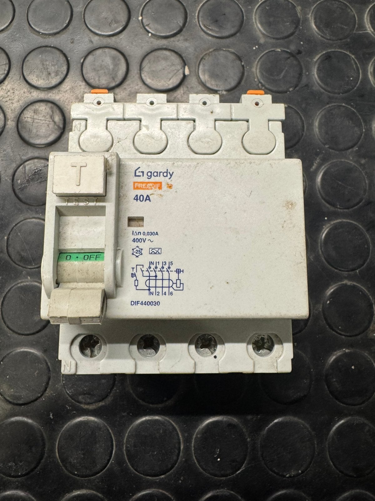 Toutes sortes de fusibles, Enlèvement, Utilisé