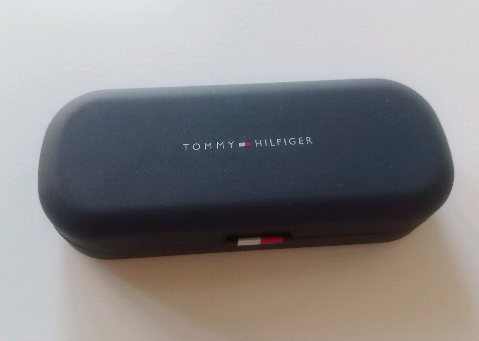 brillenetui Tommy Hilfiger, Ophalen of Verzenden, Zo goed als nieuw, Bril