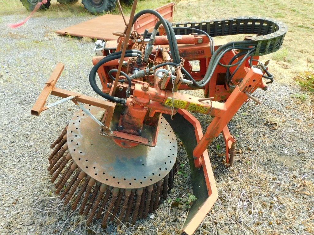 brosse désherbage frontale unimog, Articles professionnels, Enlèvement, Déherbage