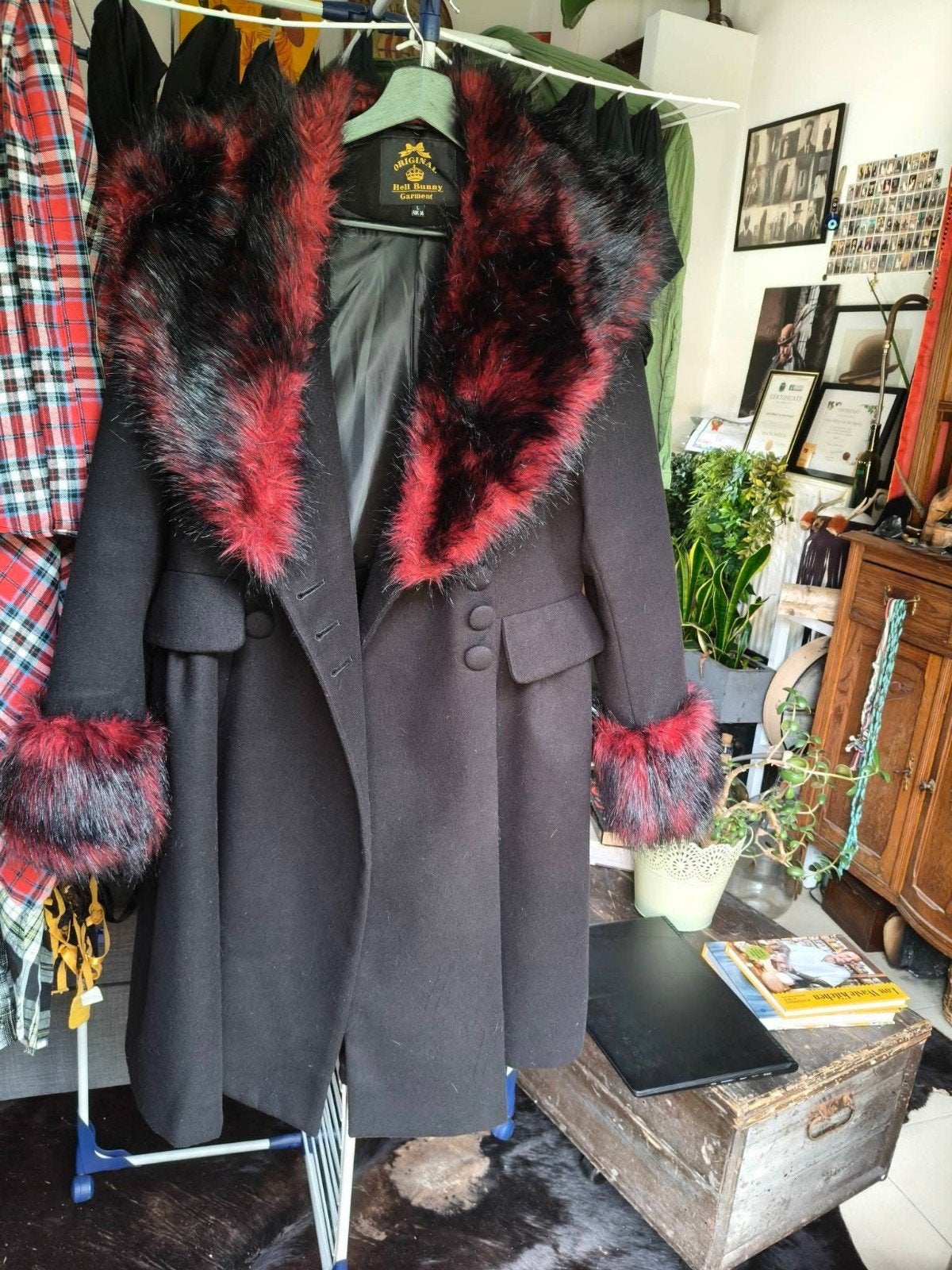 hell bunny faux furr mantel jas L, Kleding | Dames, Ophalen, Meerkleurig, Maat 42/44 (L), Zo goed als nieuw