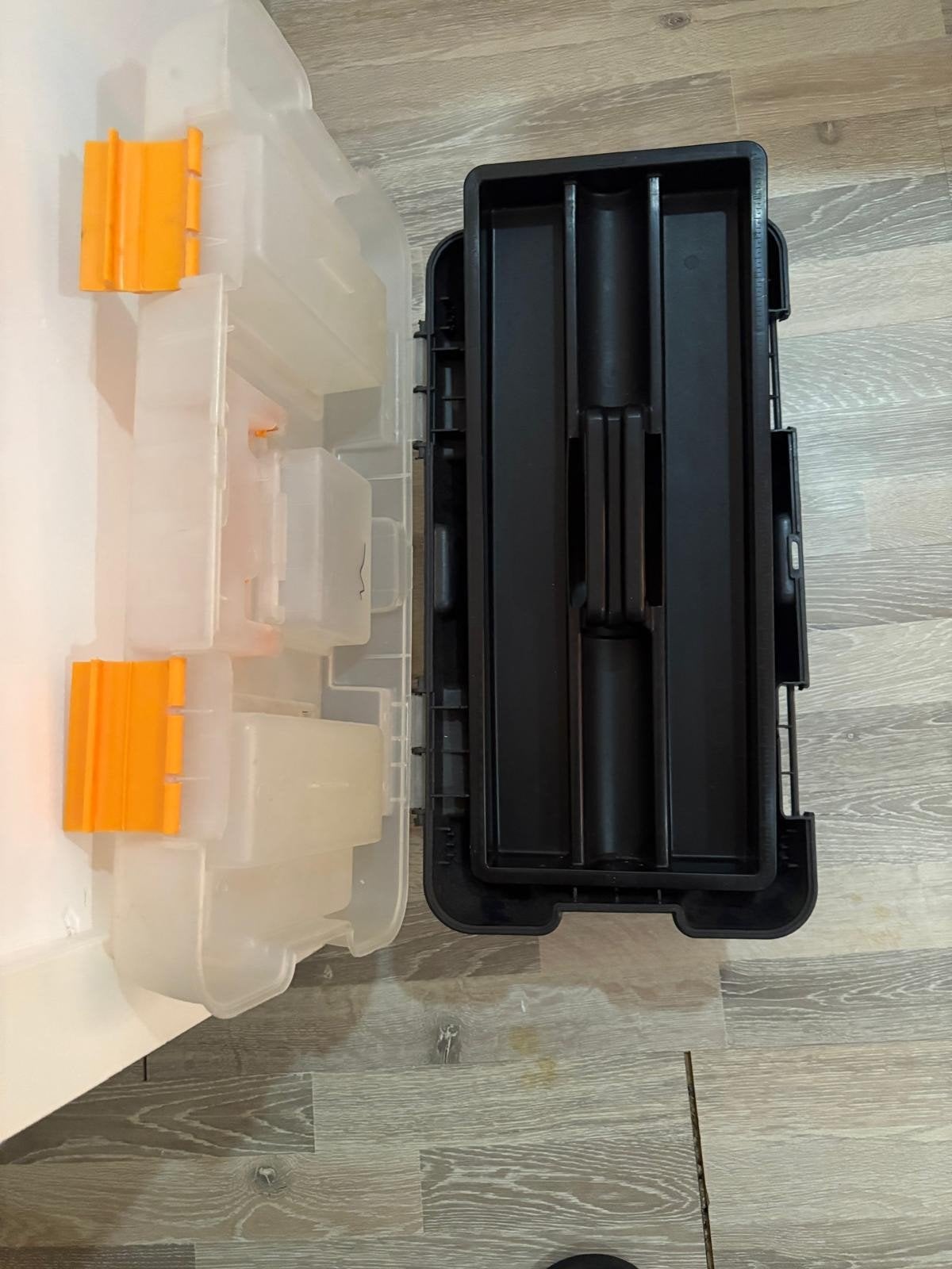 Opbergdoos / Gereedschapskoffer met Uitneembare Inzetbak, Doe-het-zelf en Bouw, Gereedschapskisten, Zo goed als nieuw, Ophalen