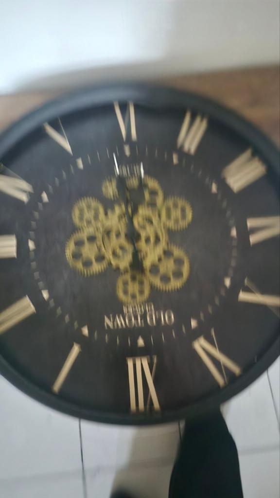 Uurwerk voor op ye hangen, Ophalen