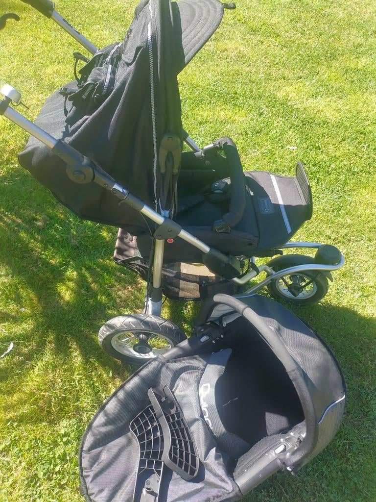 Kinderbugy van het merk quinny met alle benodigheiden, Enlèvement