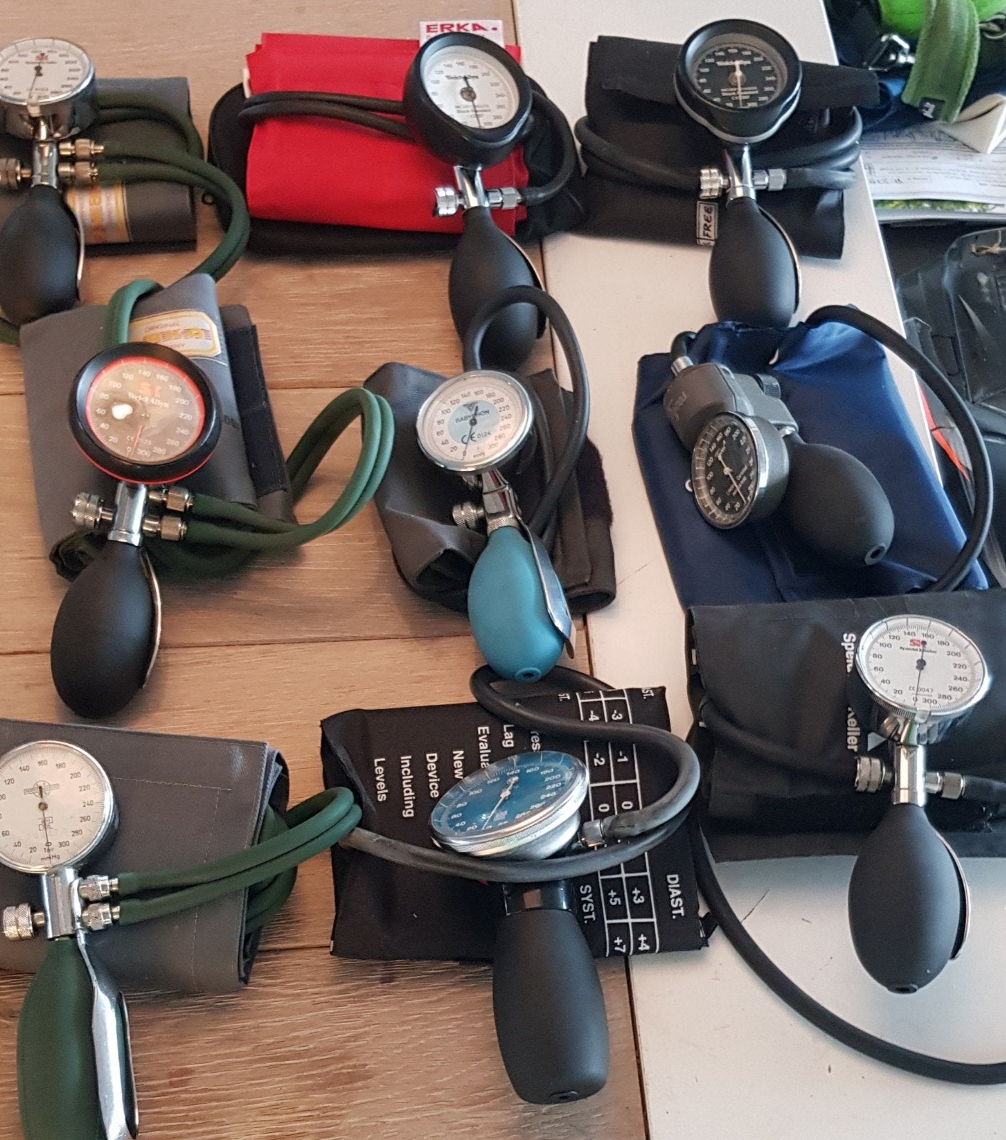 assortiment van 9 Duitse bloeddrukmeters, Ophalen of Verzenden