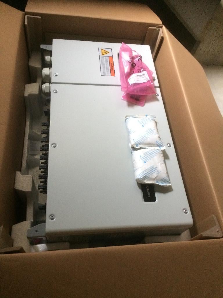 omvormer huawei sun2000 33KTL-A, Doe-het-zelf en Bouw, Ophalen, Zo goed als nieuw