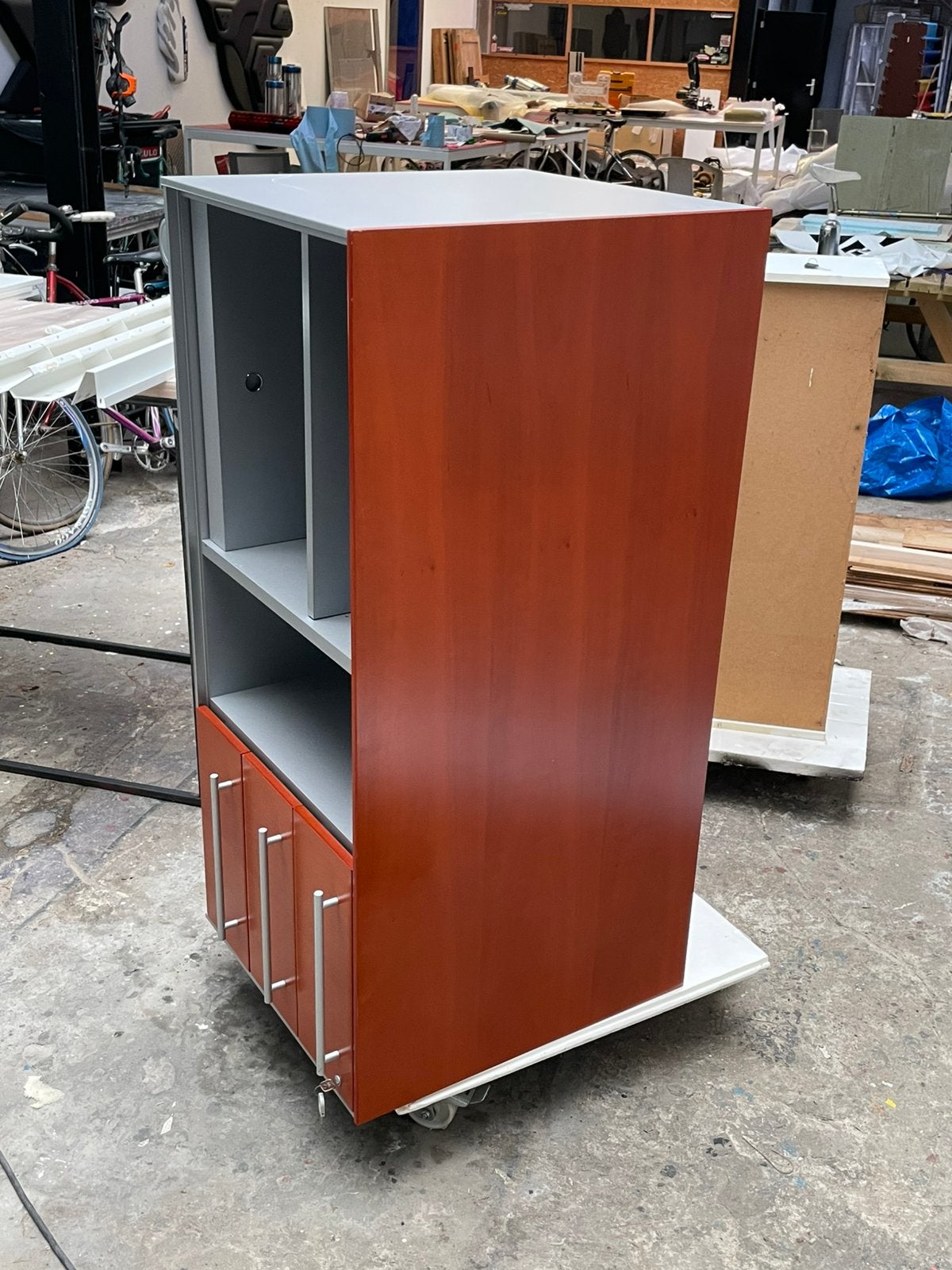 Meuble bureau meral et bois, Maison & Meubles, Avec serrure, Enlèvement, Utilisé, Métal