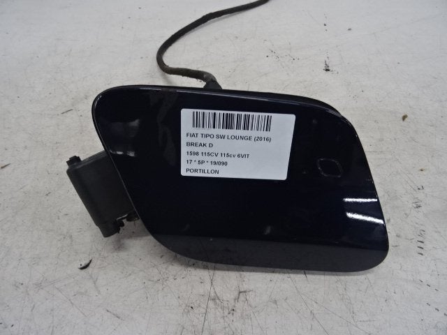 TANKKLEP Fiat Tipo (356W / 357W) (01-2016/10-2020), Gebruikt, Fiat
