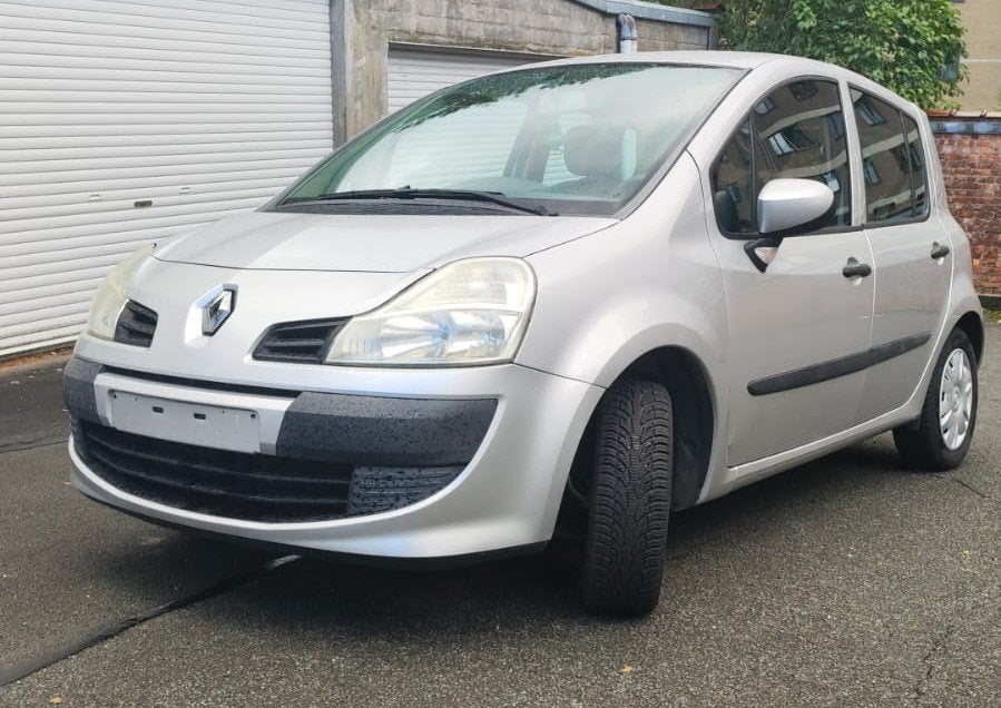 Renault Modus 1.2i te koop, Auto's, Voorwielaandrijving, Zwart, 4 cilinders, 5 deurs