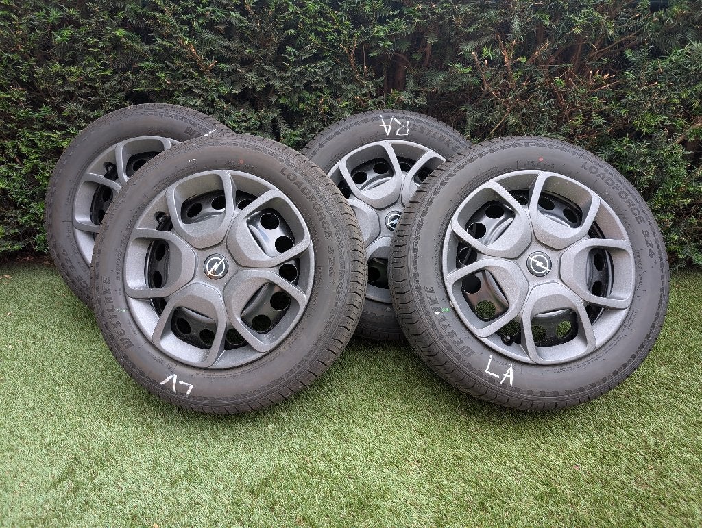 17 Inch Stalen Velgenset met Zomerbanden Opel Vivaro 5x108, Auto-onderdelen, Banden en Velgen, Ophalen, Banden en Velgen, Nieuw