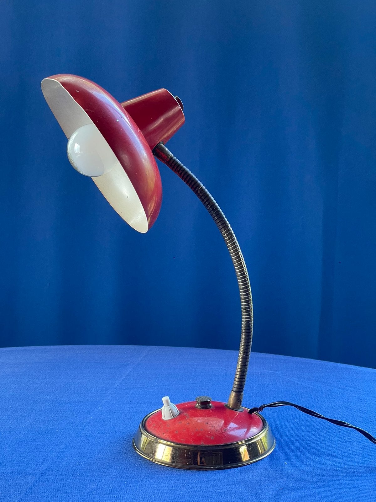 Vintage rode bureaulamp met zwanenhals – retro – werkend, Ophalen of Verzenden, Zo goed als nieuw, Bureaulamp, Design