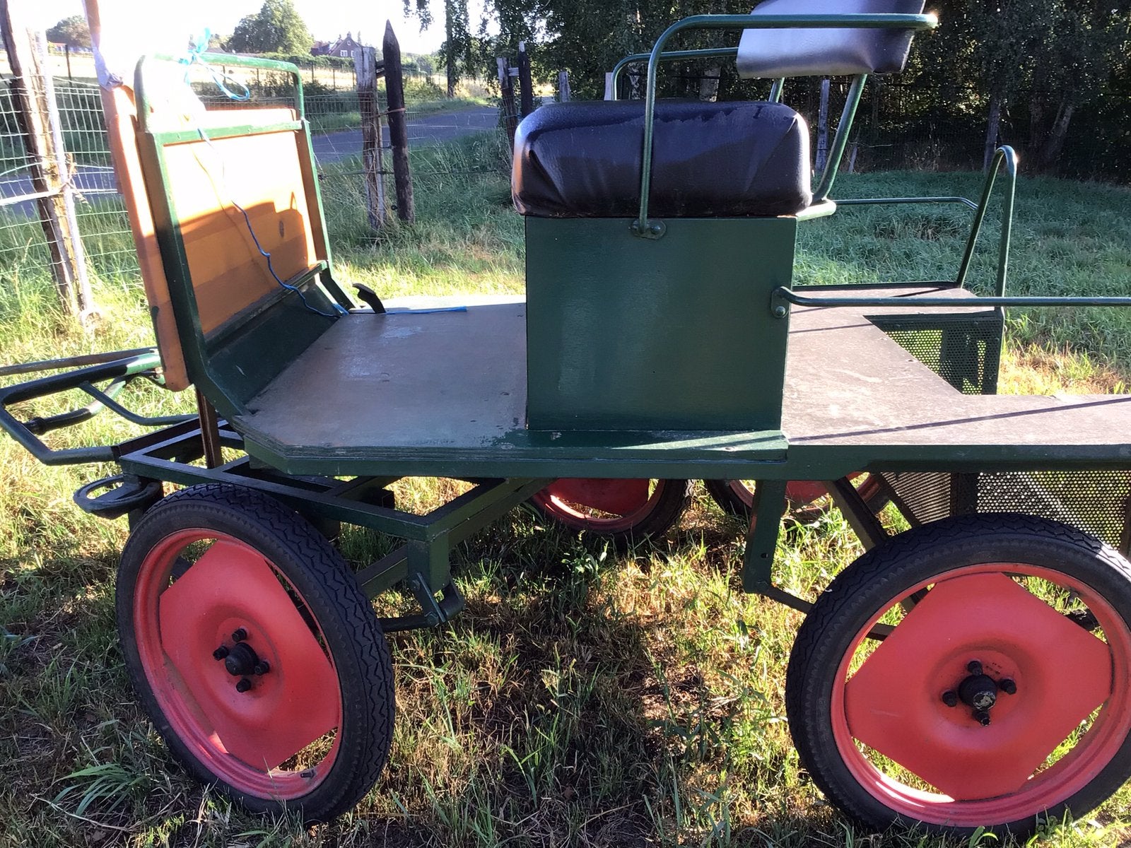 Te koop: 4 wielerkoets, Comme neuf