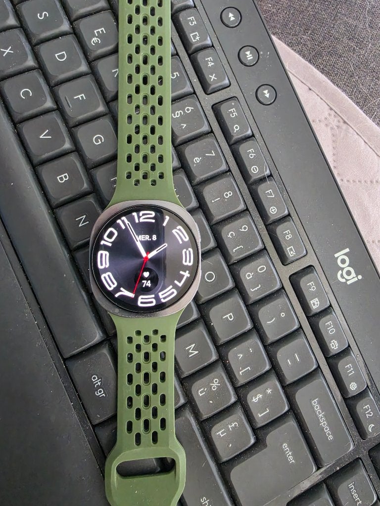 Galaxy Watch8, Bijoux, Sacs & Beauté, Montres connectées, Neuf, Android, Gris, Enlèvement ou Envoi