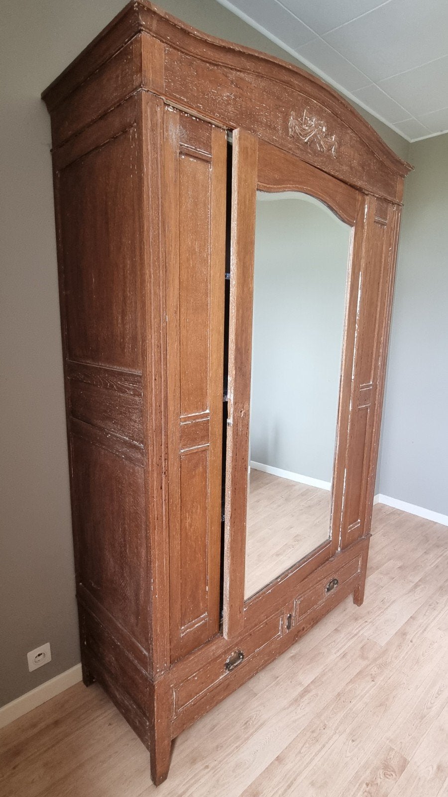 Armoire lingère, Enlèvement