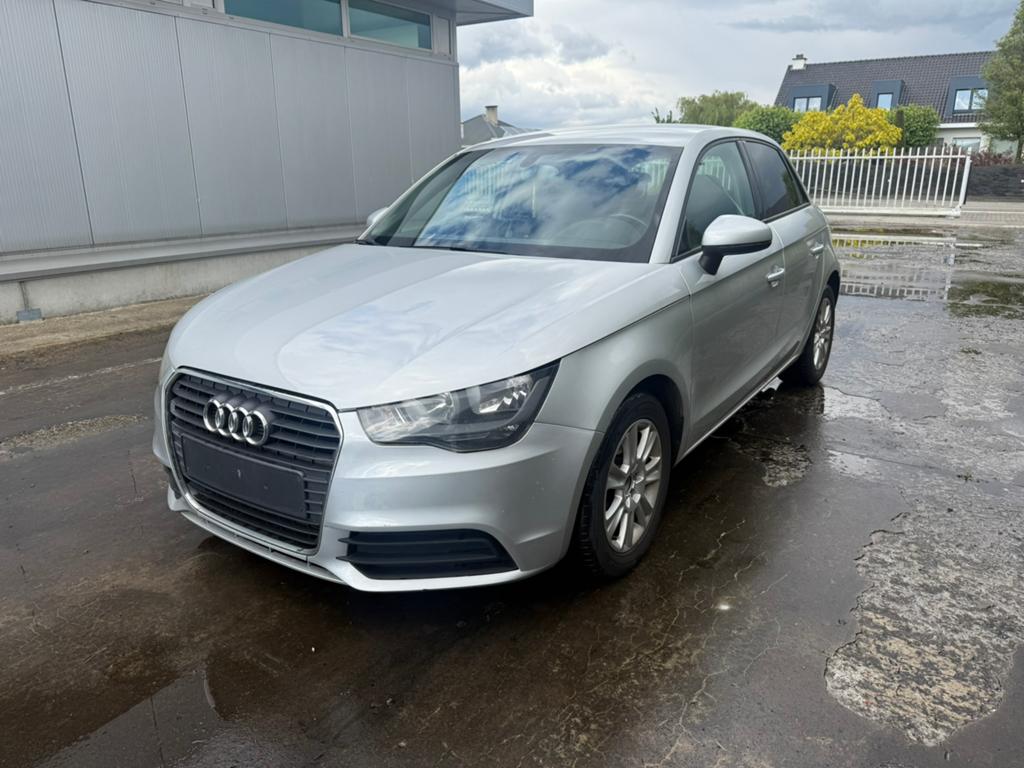 Audi a1 / 2012 / 1.6 TDI / 213.000 km/ 4 deur, Auto's, Audi, Euro 5, A1, Bedrijf, Diesel