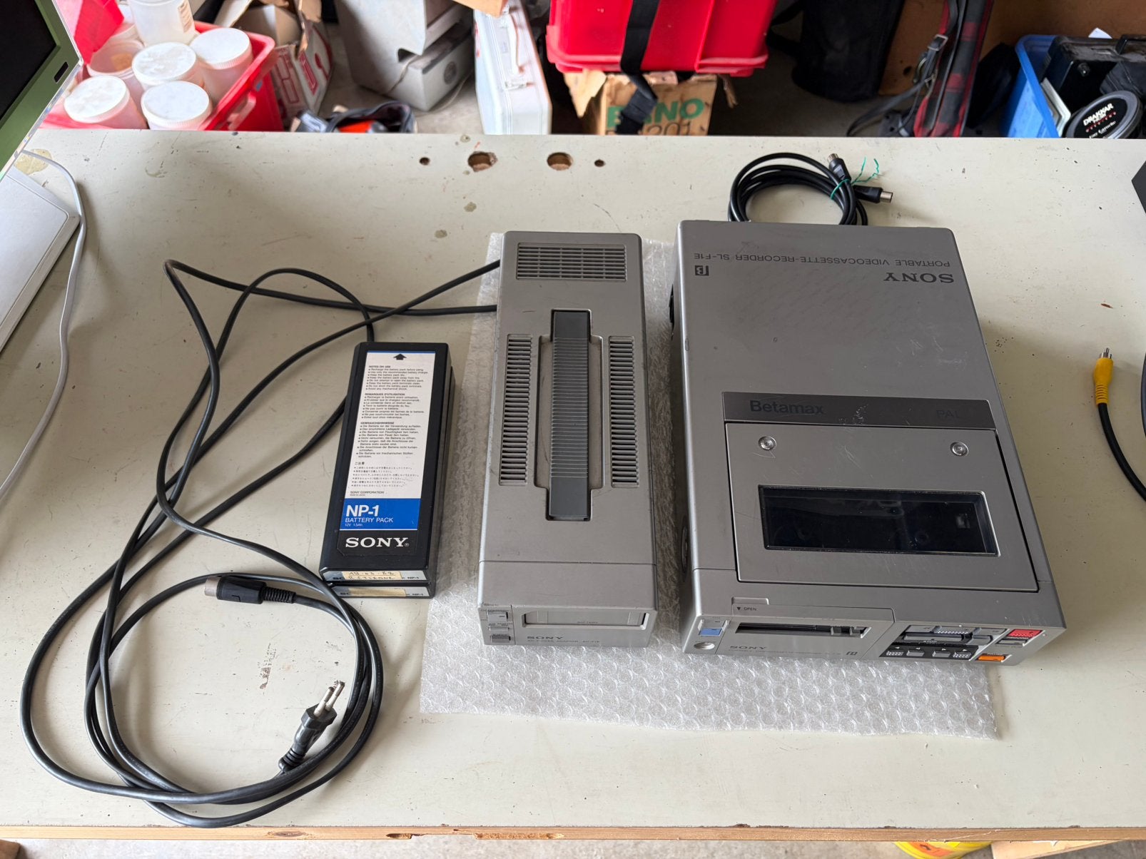 Betamax SONY SL-F1E + Alim AC-F1E (Testé & Fonctionnel), TV, Hi-fi & Vidéo, Enlèvement ou Envoi